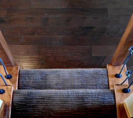 brewer-carpet-one-floor-home-edmond-ok-installation-gallery-custom-staircase-runner